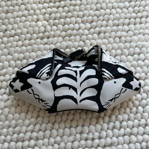 Never Used - Alexander McQueen de Manta Clutch